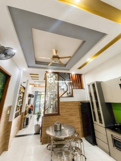 Bán nhà ở quận 12, diện tích 63m2, 4 tầng, gần đường Lê Thị Riêng, chỉ hơn 7 tỷ xíu